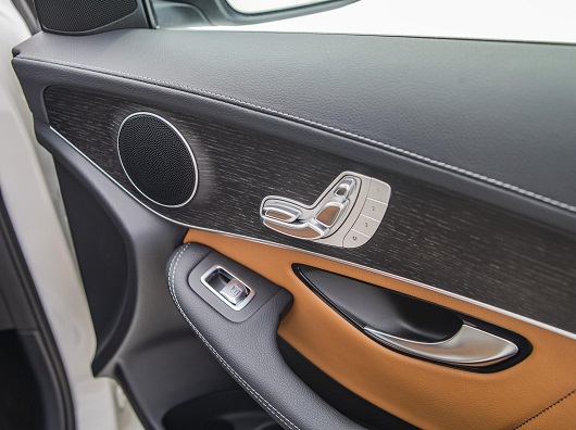 Tiện nghi Mercedes-Benz GLC 300 4Matic Coupe